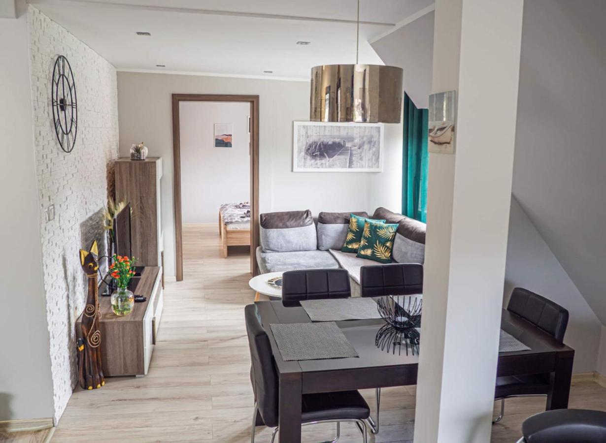 Apartament 3-pokojowy, Ul. Kosciuszki, 100 M Od Morza Homestay Kolobrzeg