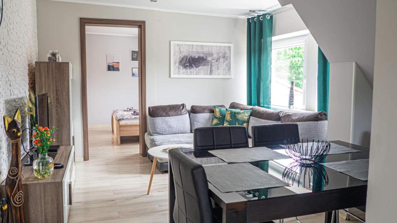 Homestay Apartament 3-pokojowy, Ul. Kosciuszki, 100 M Od Morza Kolobrzeg