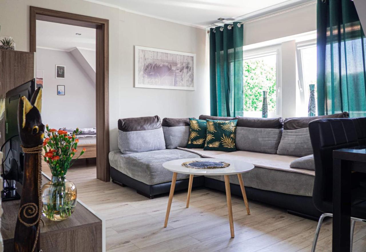 Homestay Apartament 3-pokojowy, Ul. Kosciuszki, 100 M Od Morza Kolobrzeg